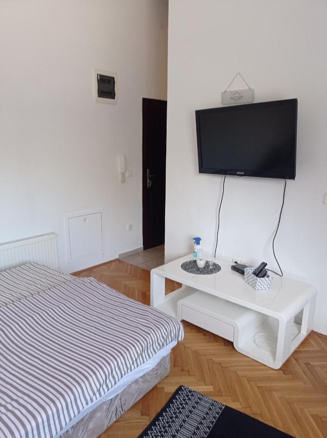 Ferienwohnung Donata Osijek Exterior foto